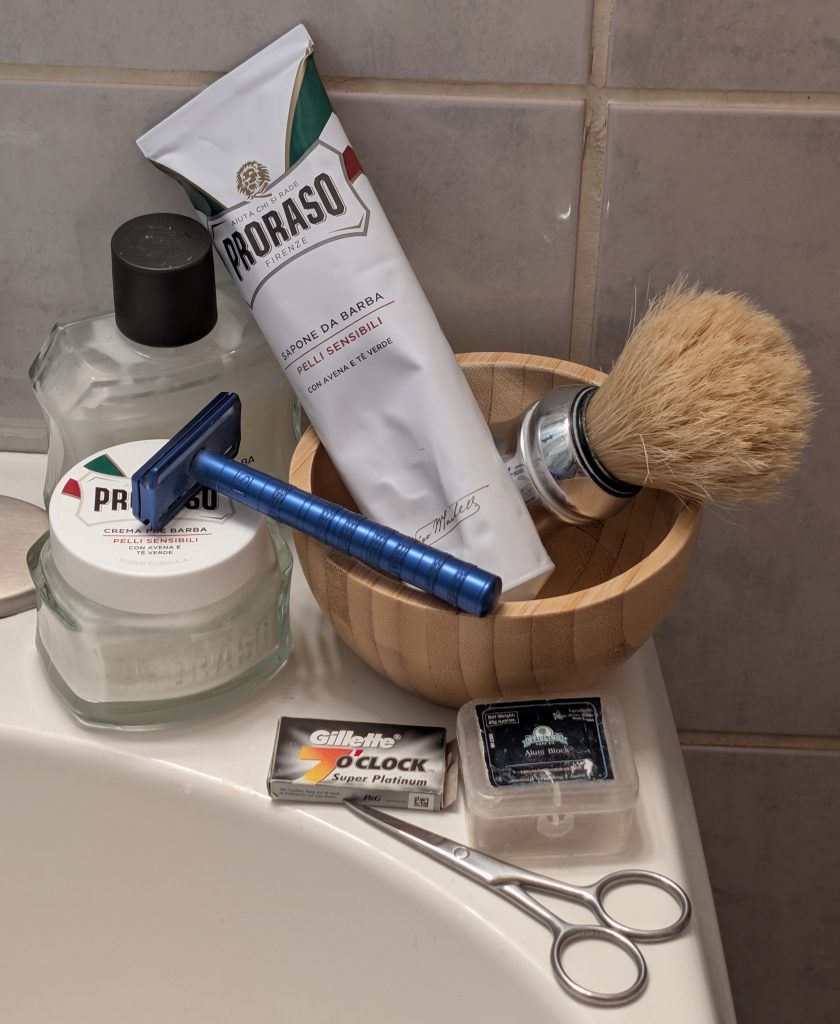 The 5 a.m. 7 O’Clock Black Shaves